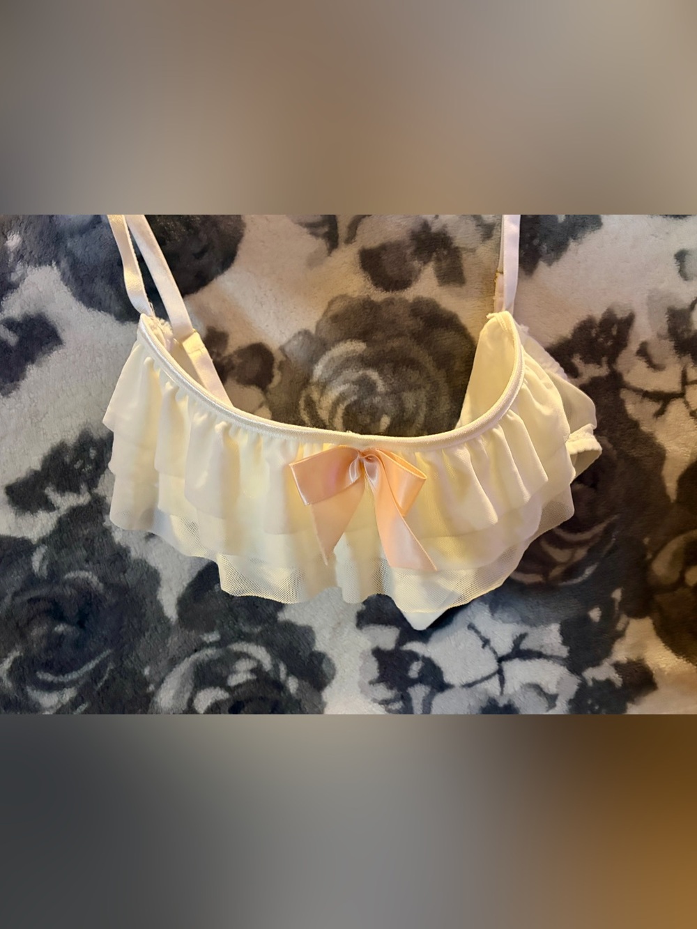 🩰White Ruffled Open Cup Coquette Bra Pink Bow Small 🎀